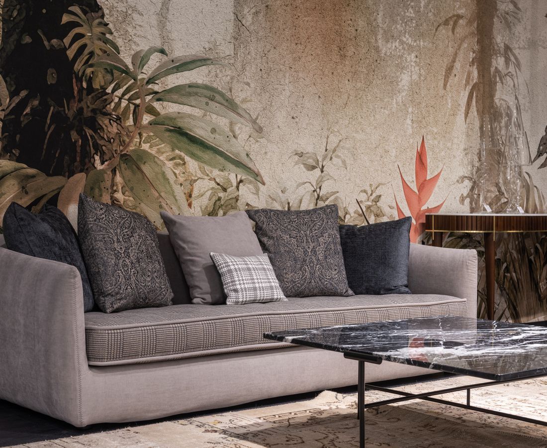 Accent sofa